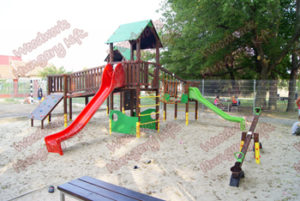 Tököli játszótéri csúszda